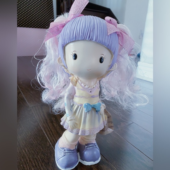 Cute doll Piggy Bank - Picture 1 of 7